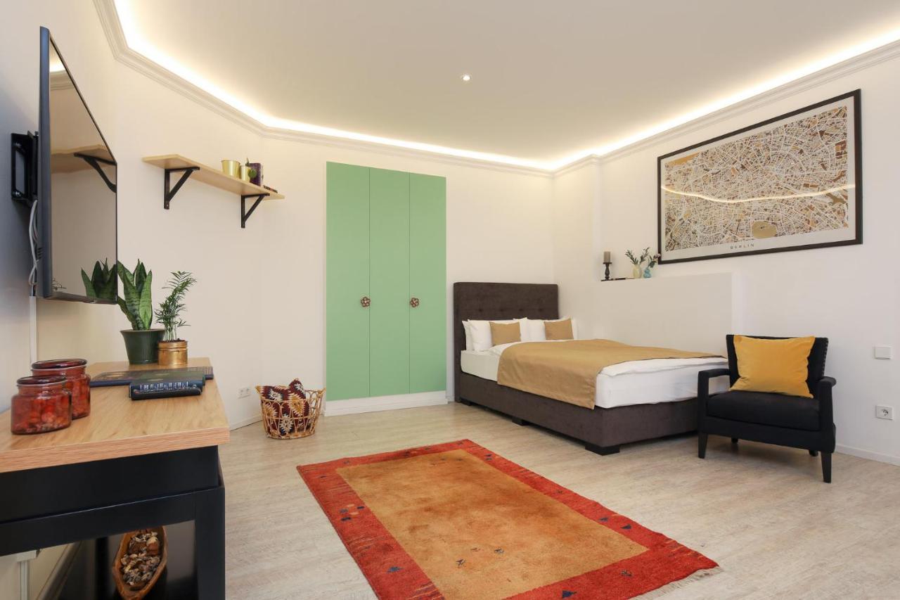Appartamento 5 Personen Altbau Nahe Kurfuerstendamm - Shakespeare *