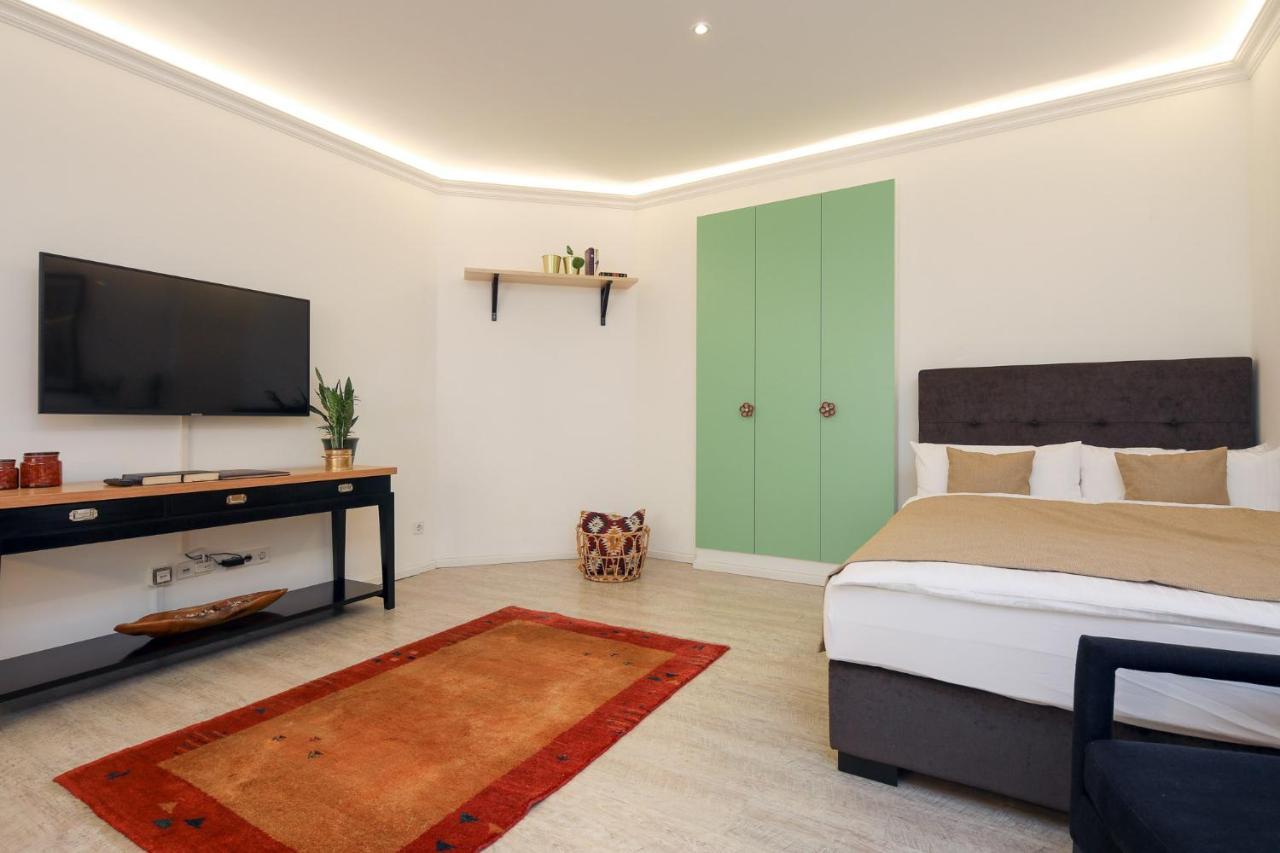 Appartamento 5 Personen Altbau Nahe Kurfuerstendamm - Shakespeare *